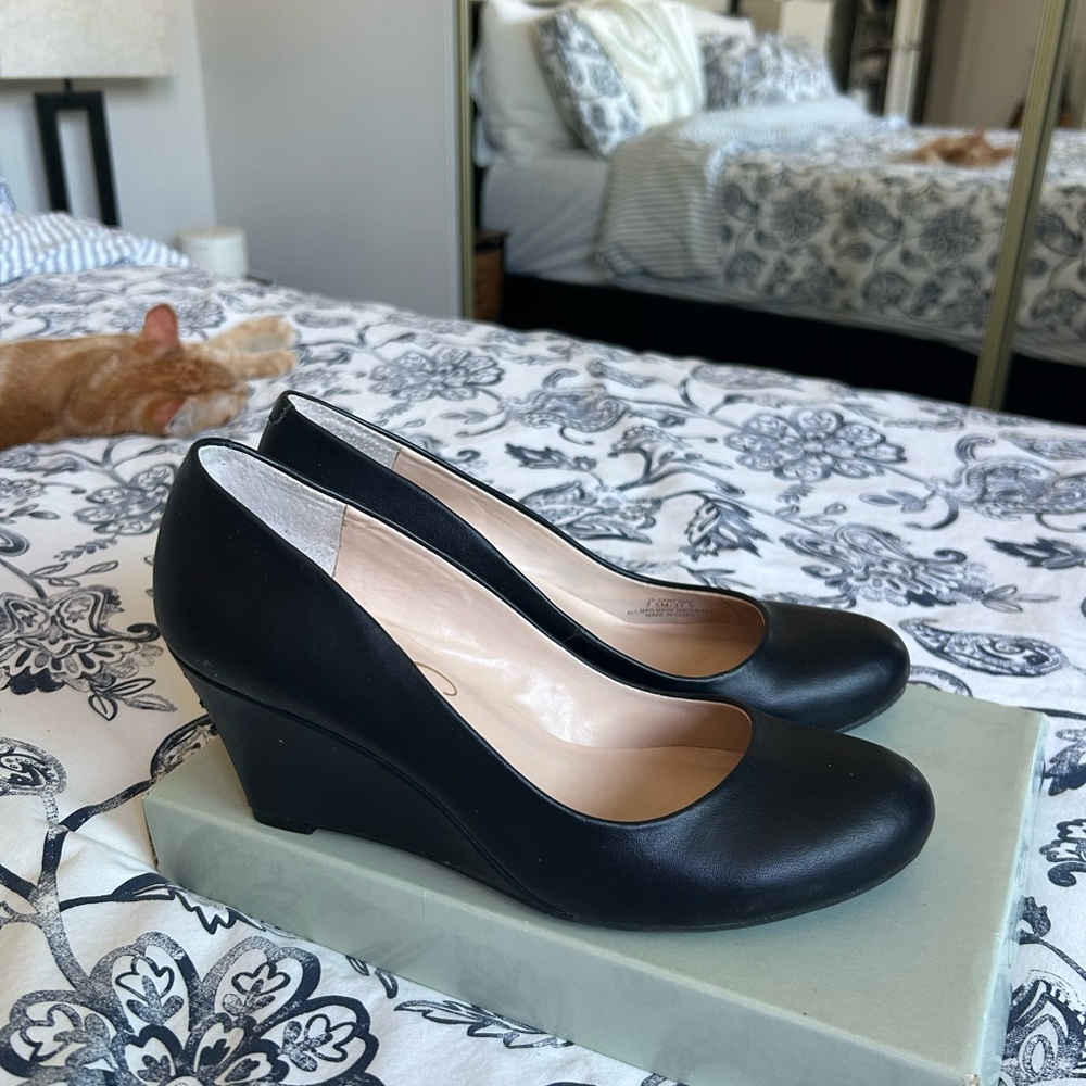 Jessica Simpson Black Wedge Shoes